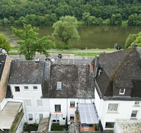 By Ingrida Bernkastel-Kues