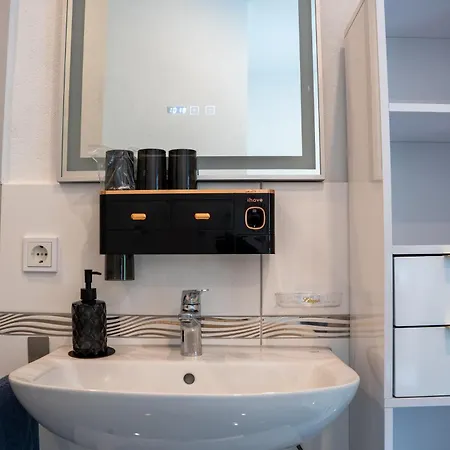 Apartment By Ingrida Bernkastel-Kues