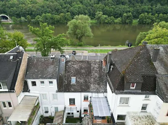 By Ingrida Bernkastel-Kues