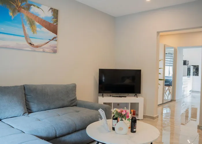 By Ingrida Bernkastel-Kues